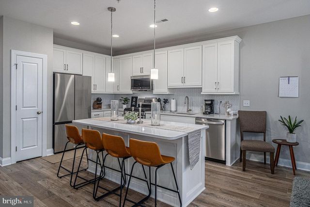 10 WHEATLEY WALK, Lansdale, PA 19446