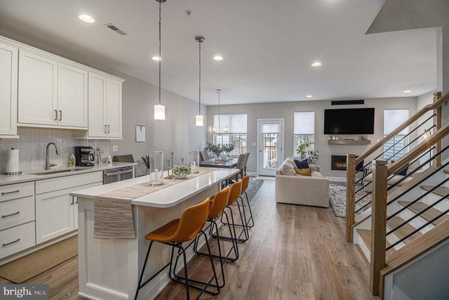 10 WHEATLEY WALK, Lansdale, PA 19446