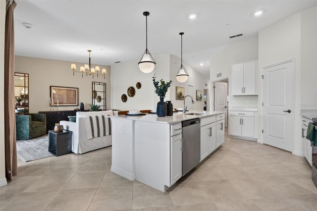 18911 SCALLOP LOOP 204, Lakewood Ranch, FL 34211