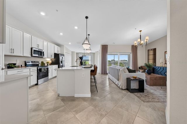 18911 SCALLOP LOOP 204, Lakewood Ranch, FL 34211
