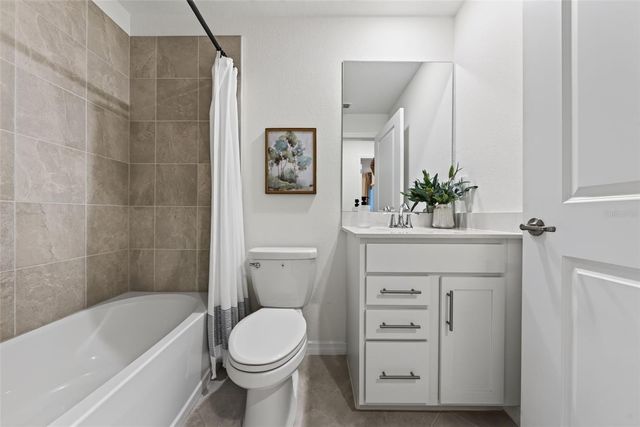 18911 SCALLOP LOOP 204, Lakewood Ranch, FL 34211