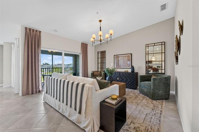 18911 SCALLOP LOOP 204, Lakewood Ranch, FL 34211
