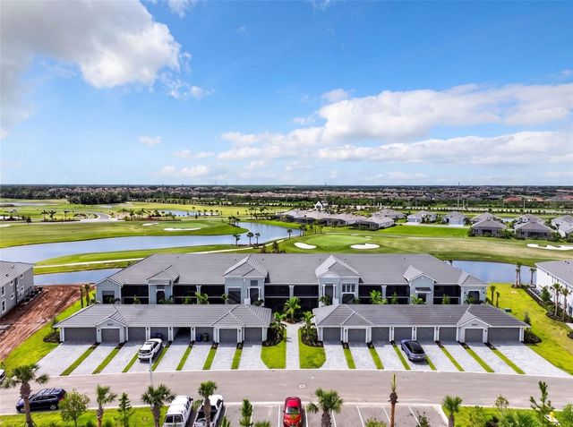 18911 SCALLOP LOOP 204, Lakewood Ranch, FL 34211