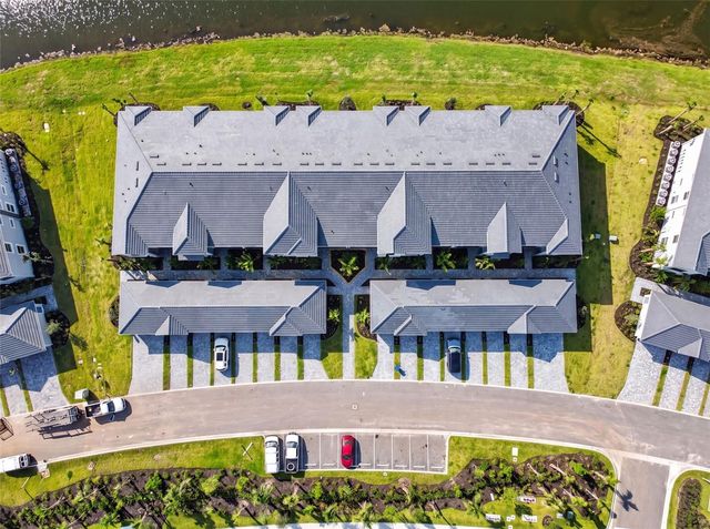 18911 SCALLOP LOOP 204, Lakewood Ranch, FL 34211