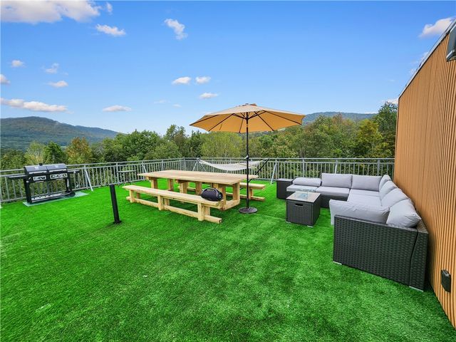 130 Fieldstone Drive, Gilboa, NY 12167