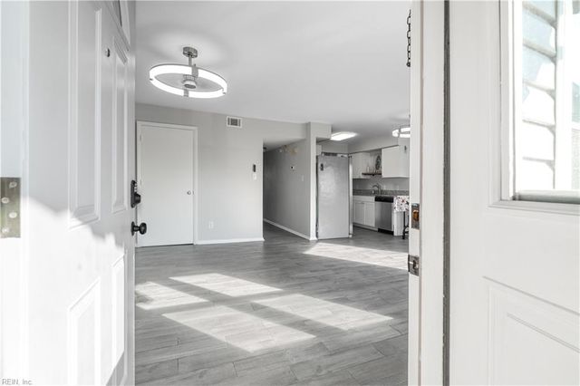 1326 W Ocean View Ave Apt F, Norfolk, VA 23503