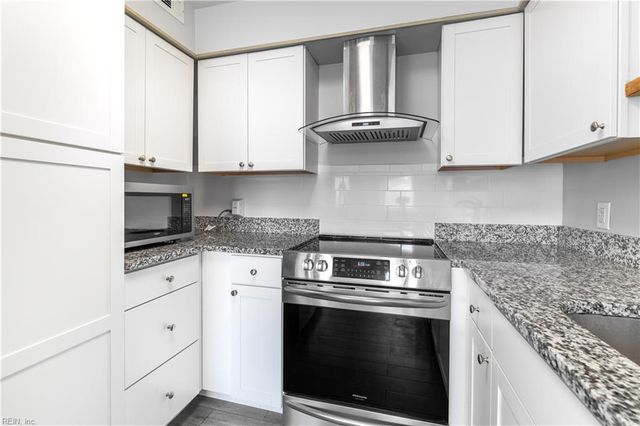 1326 W Ocean View Ave Apt F, Norfolk, VA 23503