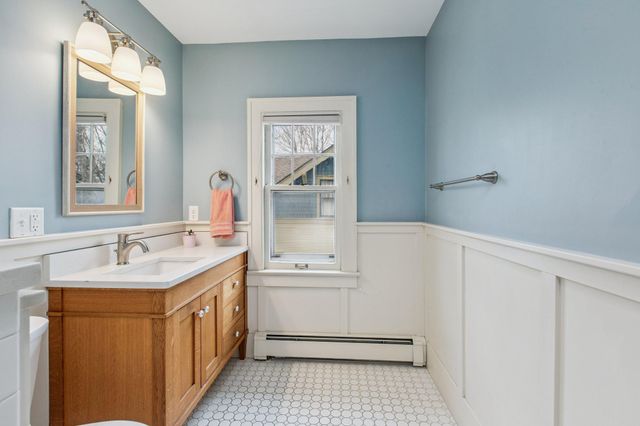 715 4th Street E, Northfield, MN 55057