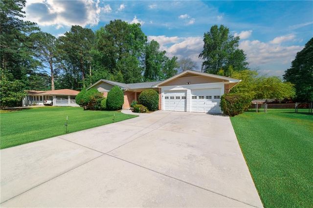 1811 Romans Drive, Marietta, GA 30062