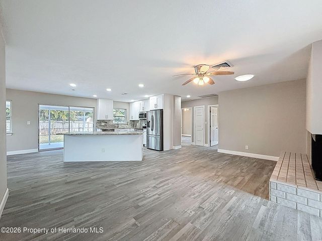 4221 Shore Acres Boulevard, St. Petersburg, FL 33703