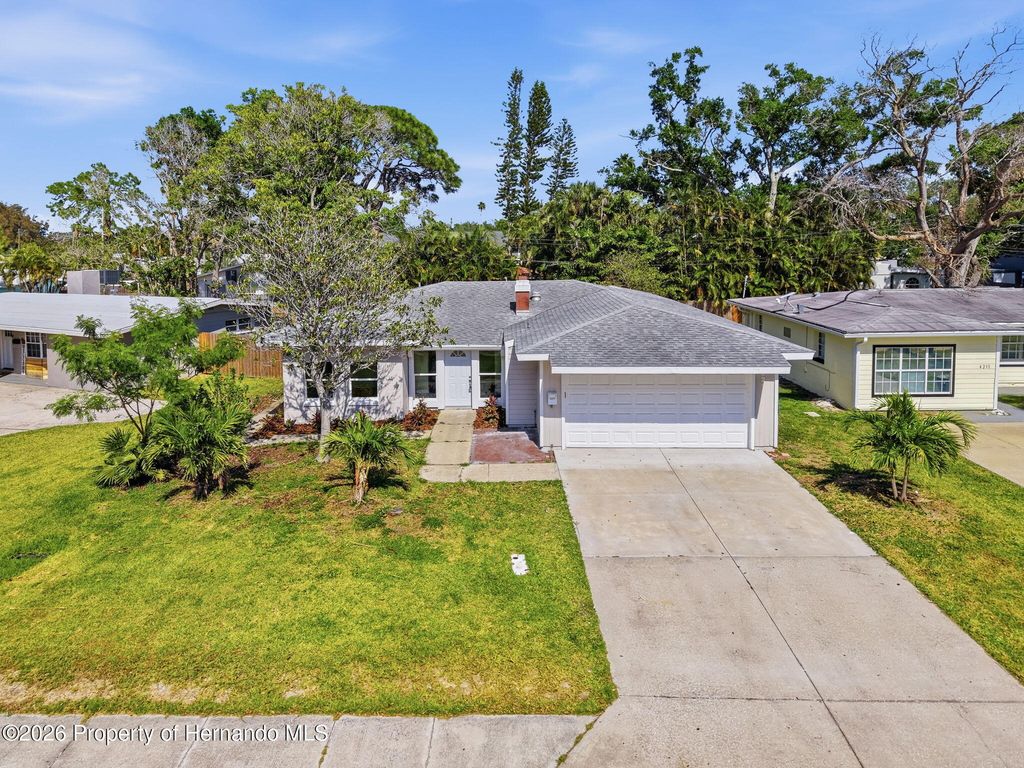 4221 Shore Acres Boulevard, St. Petersburg, FL 33703