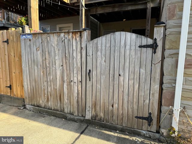 1212 COOKSIE ST, Baltimore, MD 21230