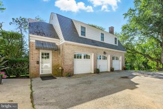 22 CENTER MEETING RD #B, Wilmington, DE 19807