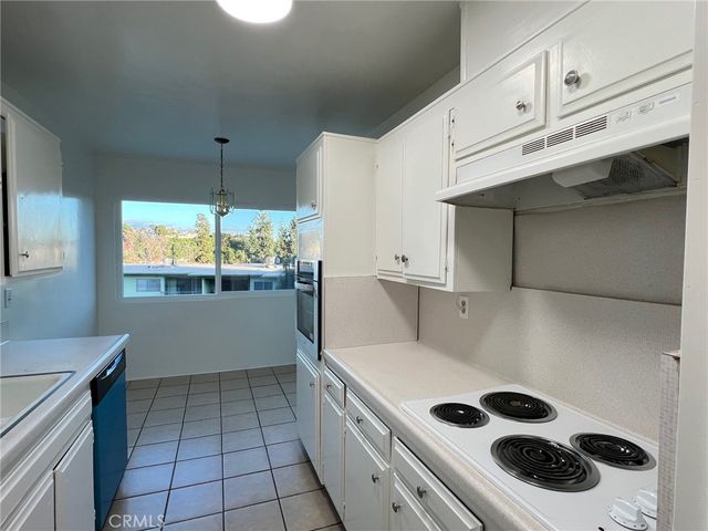 1301 S Atlantic B424, Monterey Park, CA 91754