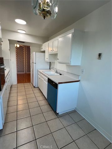 1301 S Atlantic B424, Monterey Park, CA 91754