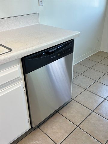 1301 S Atlantic B424, Monterey Park, CA 91754