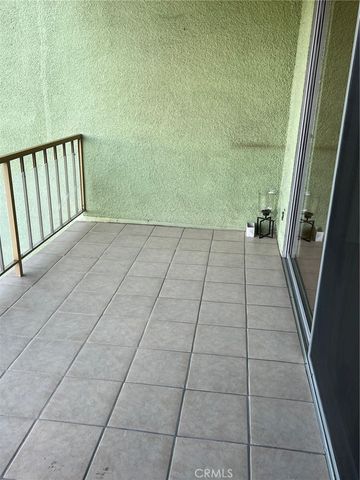 1301 S Atlantic B424, Monterey Park, CA 91754