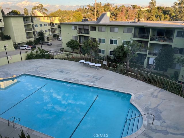 1301 S Atlantic B424, Monterey Park, CA 91754