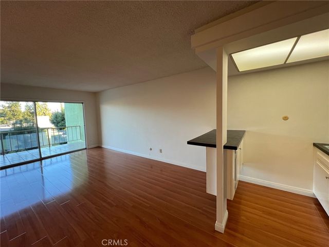 1301 S Atlantic B424, Monterey Park, CA 91754