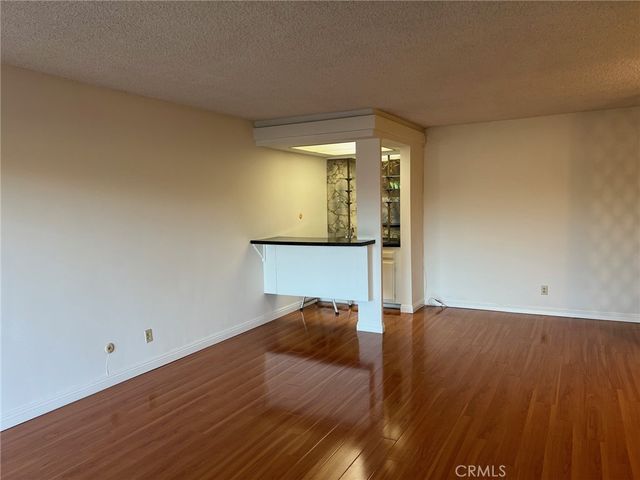 1301 S Atlantic B424, Monterey Park, CA 91754