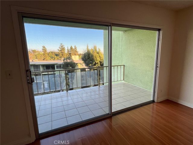 1301 S Atlantic B424, Monterey Park, CA 91754