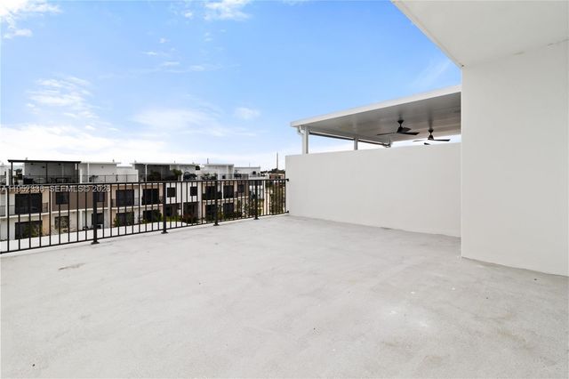 14571 SW 261st St, Homestead, FL 33032