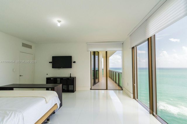 16275 Collins Ave x, Sunny Isles Beach, FL 33160