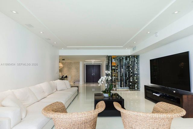 16275 Collins Ave x, Sunny Isles Beach, FL 33160