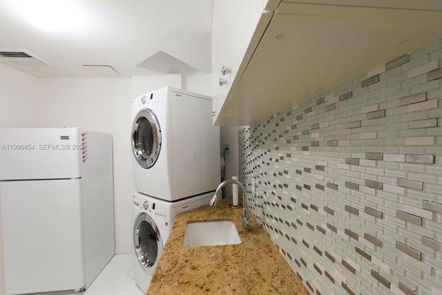 16275 Collins Ave x, Sunny Isles Beach, FL 33160