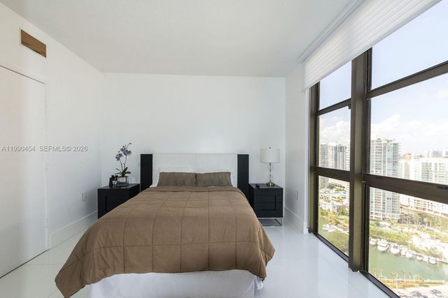 16275 Collins Ave x, Sunny Isles Beach, FL 33160