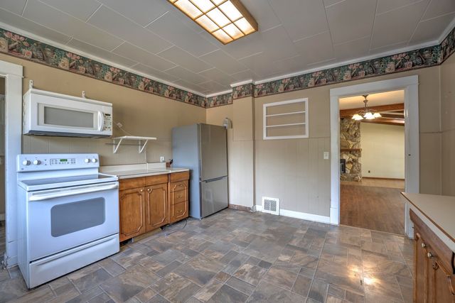 3800 38th St SE, Minot, ND 58701