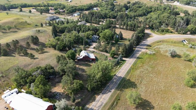 3800 38th St SE, Minot, ND 58701