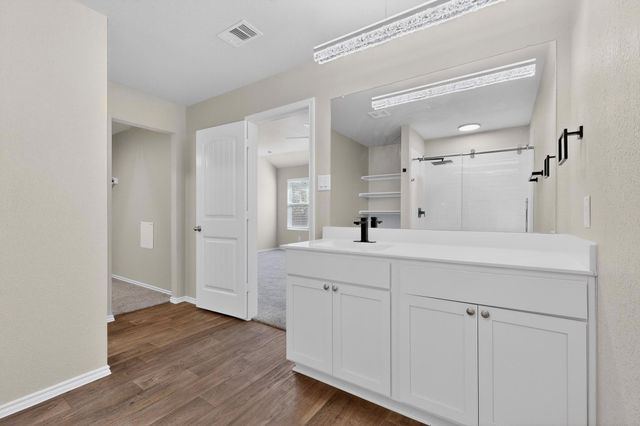 218 Sickle LOOP, Kyle, TX 78640