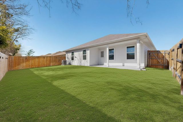 218 Sickle LOOP, Kyle, TX 78640