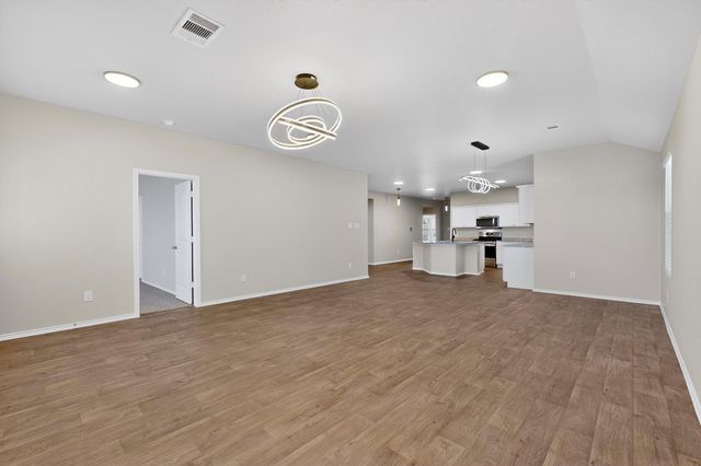 218 Sickle LOOP, Kyle, TX 78640