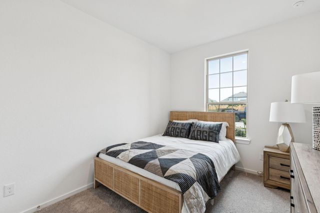 1010 S Oakhurst Drive, Dayton, TX 77535