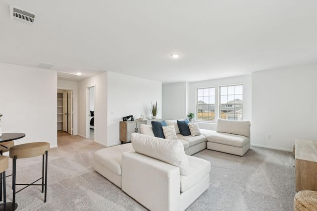 1010 S Oakhurst Drive, Dayton, TX 77535