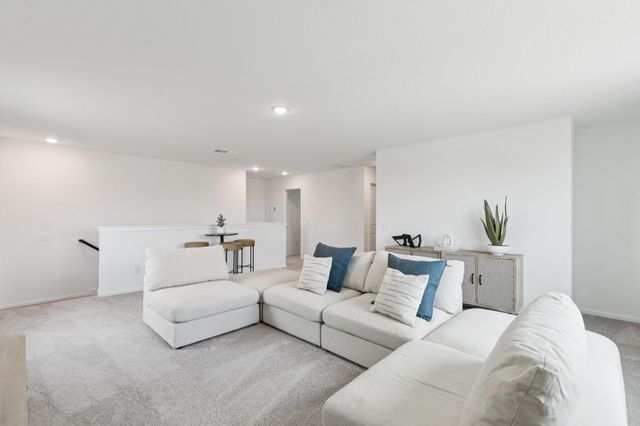 1010 S Oakhurst Drive, Dayton, TX 77535