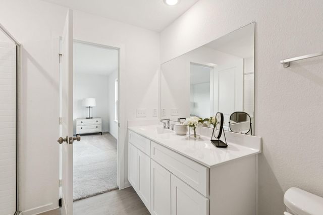 1010 S Oakhurst Drive, Dayton, TX 77535