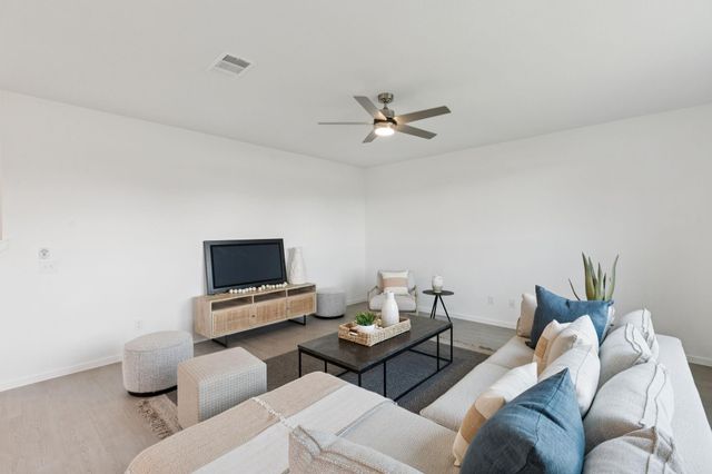 1010 S Oakhurst Drive, Dayton, TX 77535