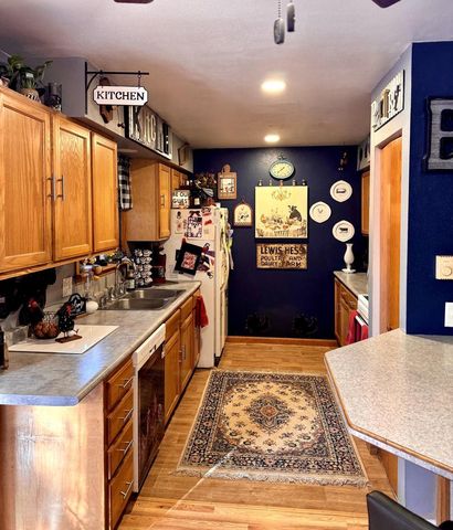 906 Villa Park DRIVE, West Bend, WI 53090