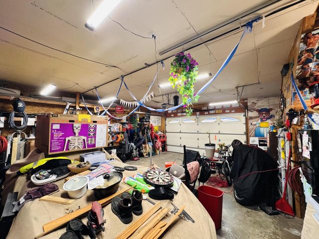 906 Villa Park DRIVE, West Bend, WI 53090