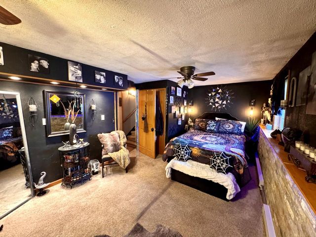 906 Villa Park DRIVE, West Bend, WI 53090