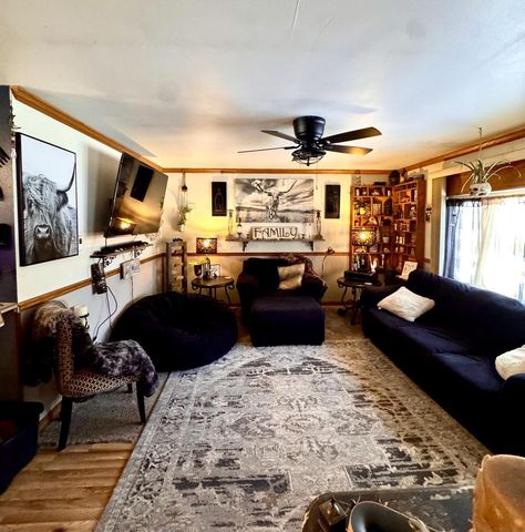 906 Villa Park DRIVE, West Bend, WI 53090