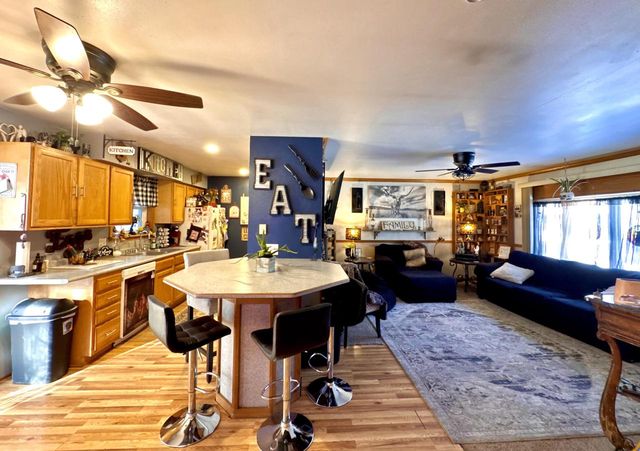 906 Villa Park DRIVE, West Bend, WI 53090