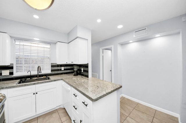 9314 Westwood Village Drive 24, Houston, TX 77036