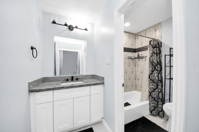 9314 Westwood Village Drive 24, Houston, TX 77036