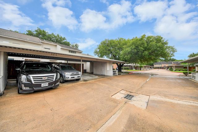 9314 Westwood Village Drive 24, Houston, TX 77036