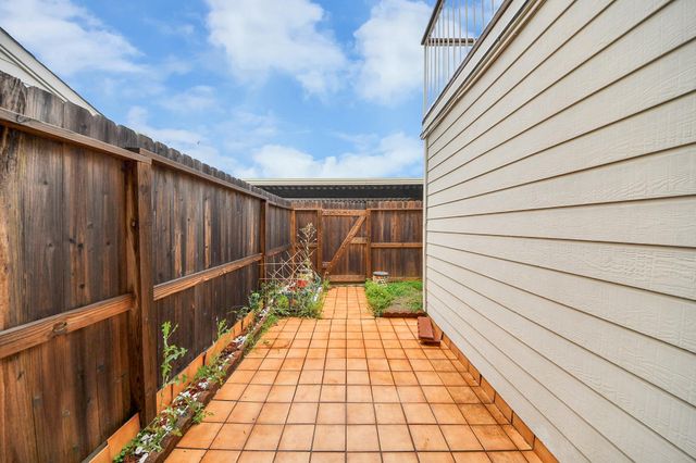 9314 Westwood Village Drive 24, Houston, TX 77036