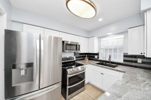 9314 Westwood Village Drive 24, Houston, TX 77036